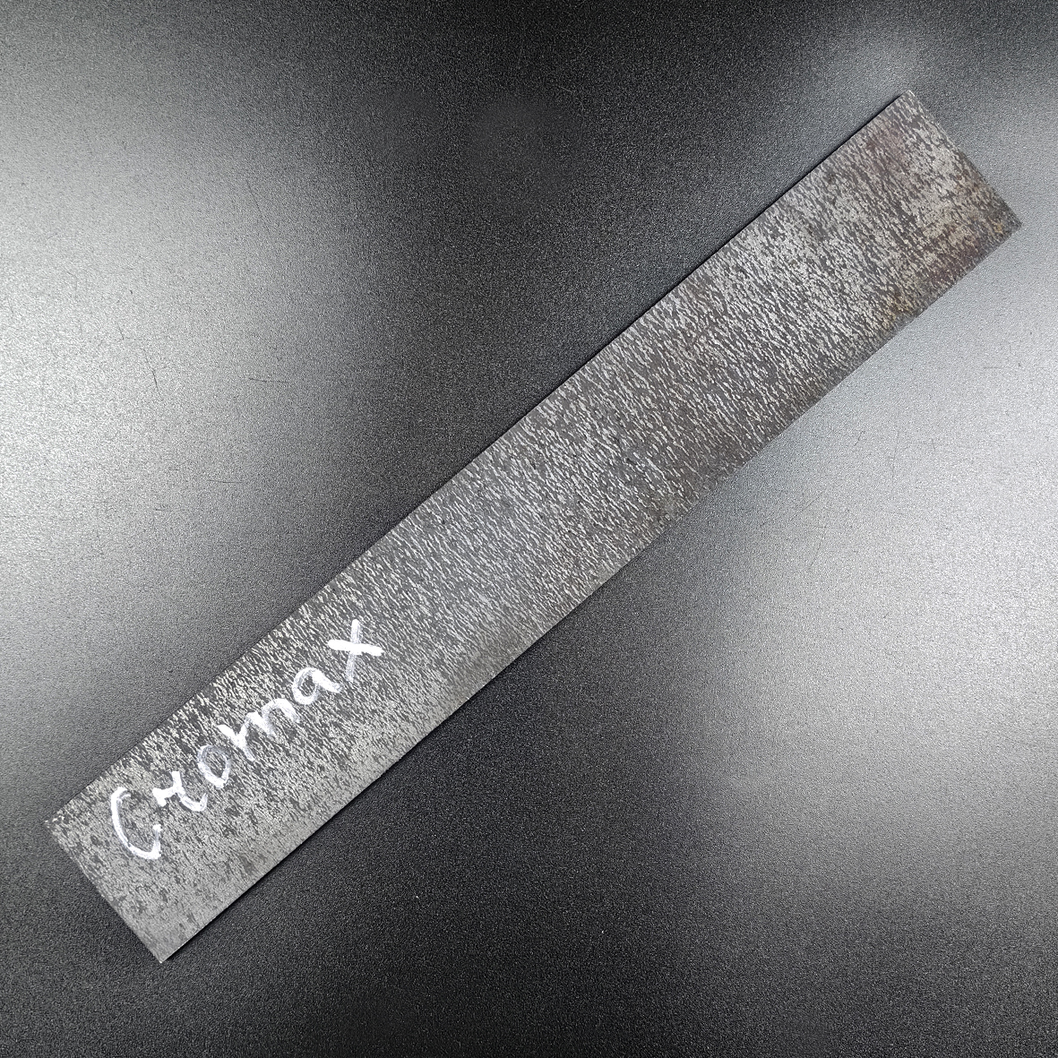 Заготовка для ножа из стали Cromax PM размеры: 300х40х3.7 мм